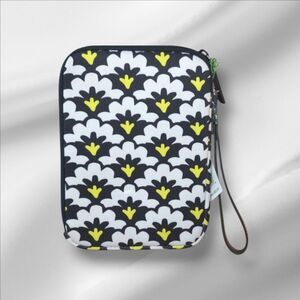 Vera Bradley Medium Neoprene Tablet Sleeve/Case~Fanfare~ NWT